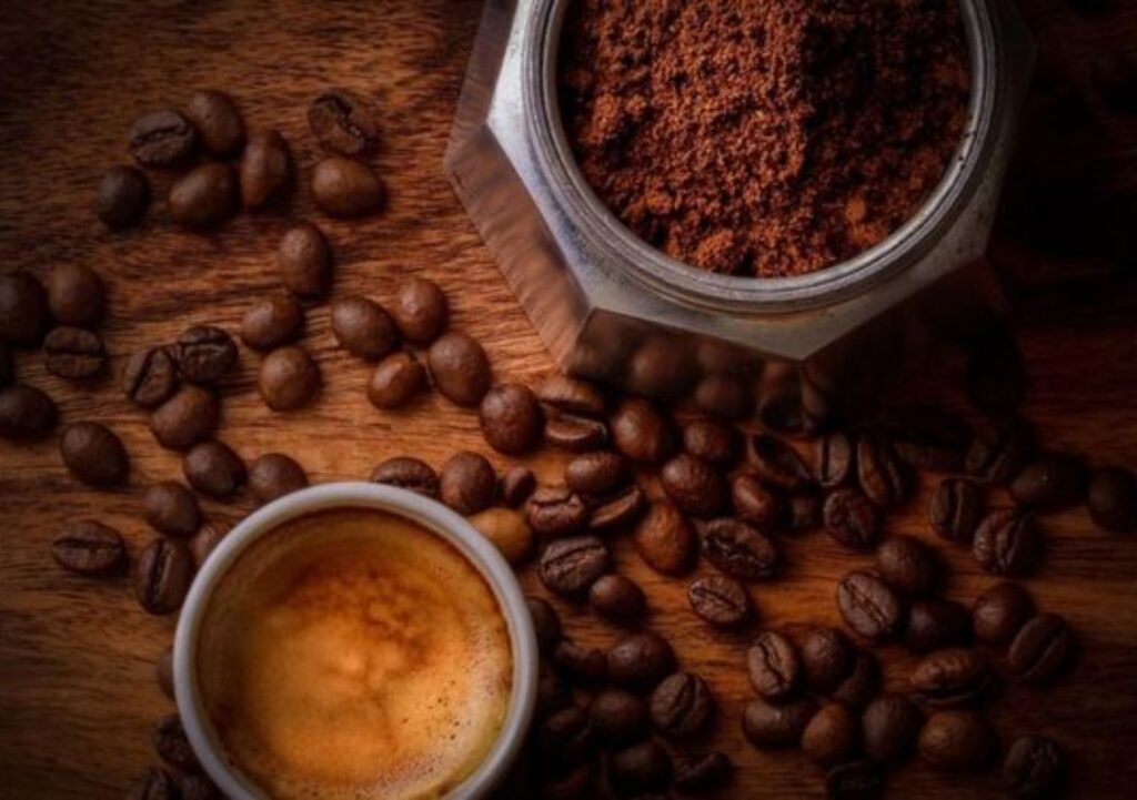 NGHỆ THUẬT THỬ VÀ NẾM CÀ PHÊ